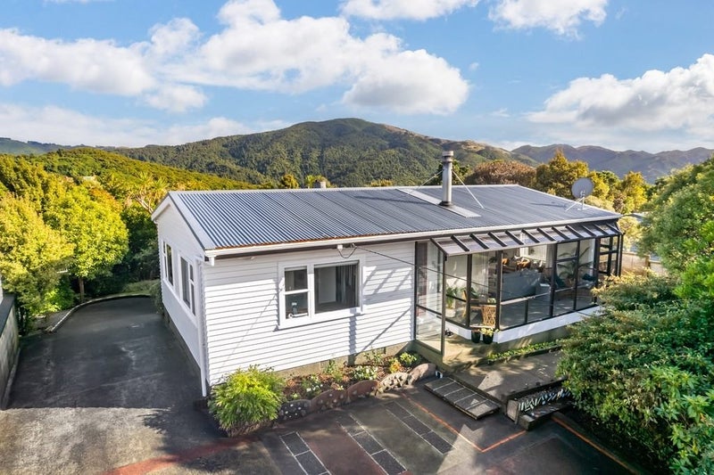 54 Poto Road, Normandale, Lower Hutt - Carousel 1