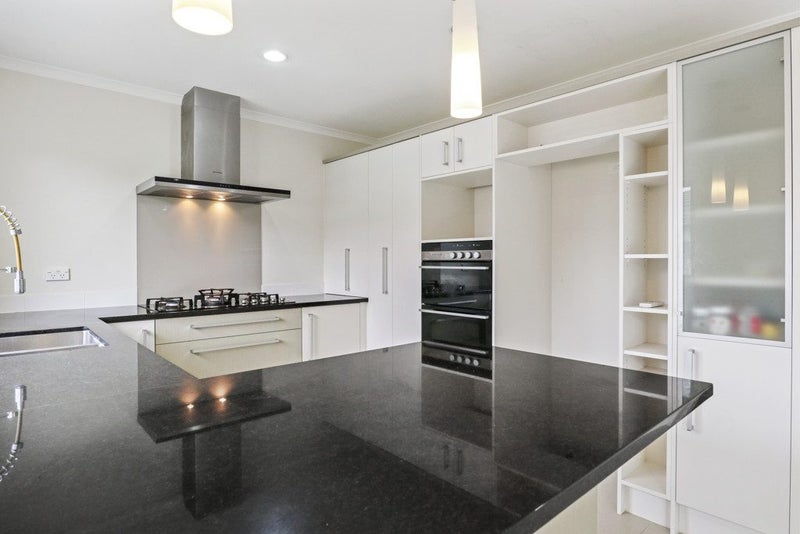 12 Kirkaldy Street, Wattle Downs, Auckland - Carousel 2