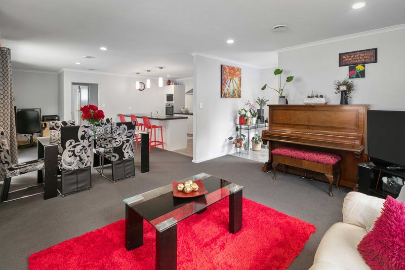 78 Fairfax Crescent, Pyes Pa, Tauranga - Carousel 2