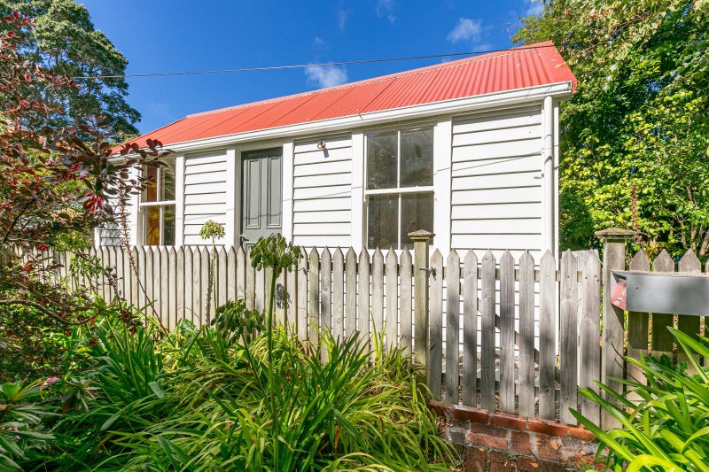 39 Glenbervie Terrace, Thorndon, Wellington - Carousel 2
