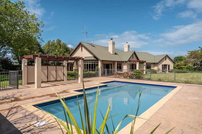 85 Marshmeadow Road, Newstead - Carousel 1