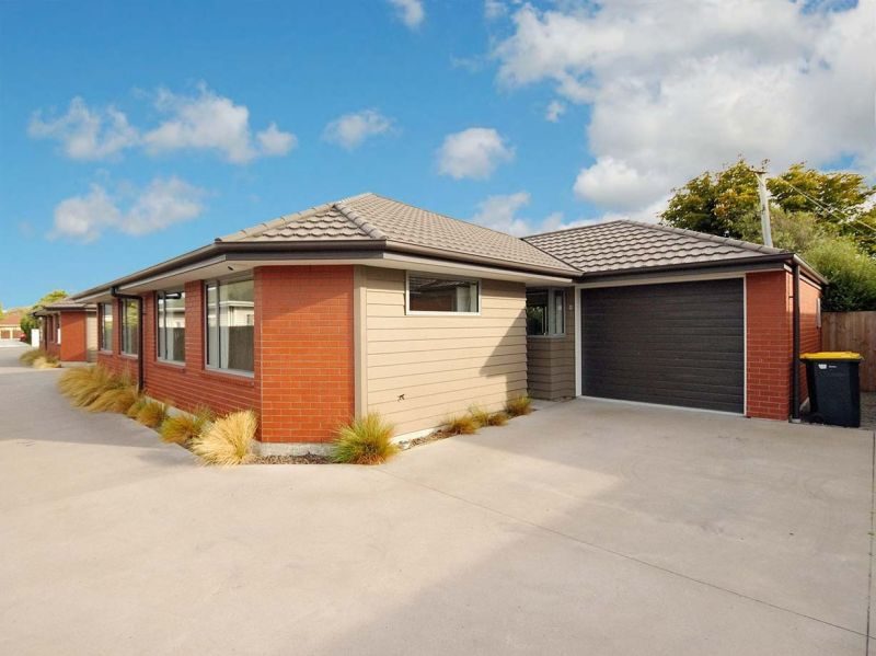 4/18 Goldsmith Place, Waltham, Christchurch - Carousel 1