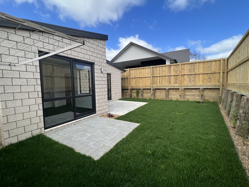 25 Crest Rise, Flagstaff, Hamilton - Carousel 12