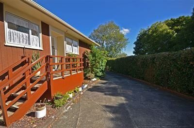 7 Pipitea Place, Massey, Auckland - Carousel 1