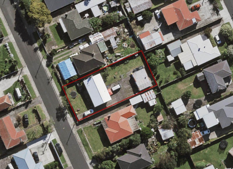 27 Harwood Crescent, Otara, Auckland - Carousel 1