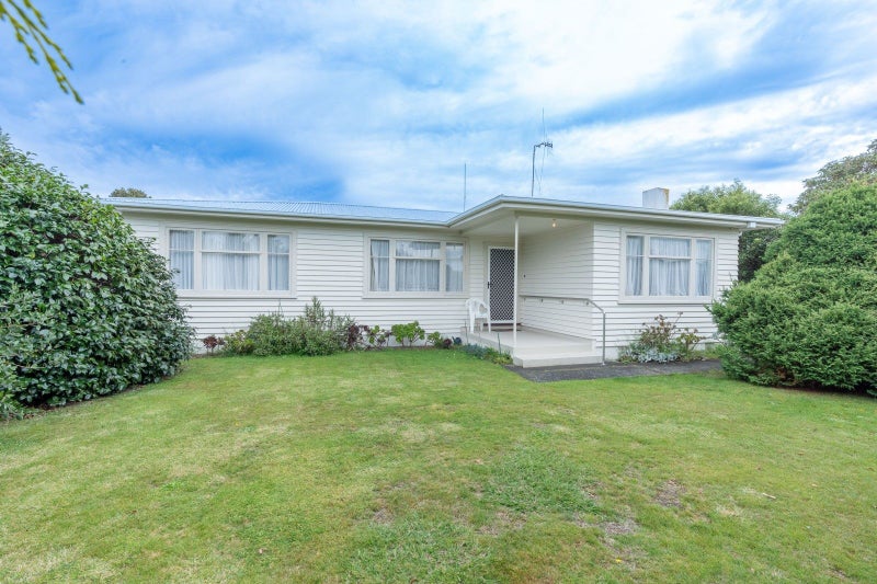 28 Waterloo Crescent, Hokowhitu, Palmerston North - Carousel 1
