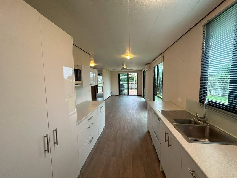 5 Longstead Avenue, Papamoa Beach, Papamoa - Carousel 2