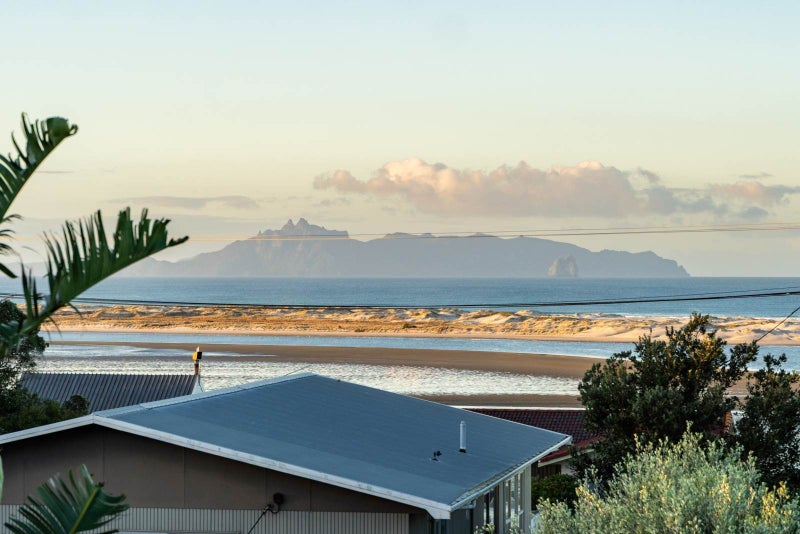 21 Devon Street, Mangawhai Heads, Mangawhai - Carousel 1