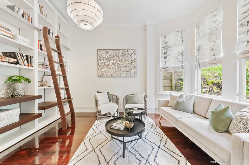 25 Plunket Street, Kelburn, Wellington - Carousel 1