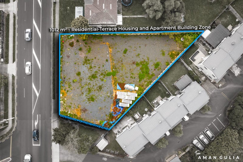 34 West Coast Road, Glen Eden, Auckland - Carousel 1