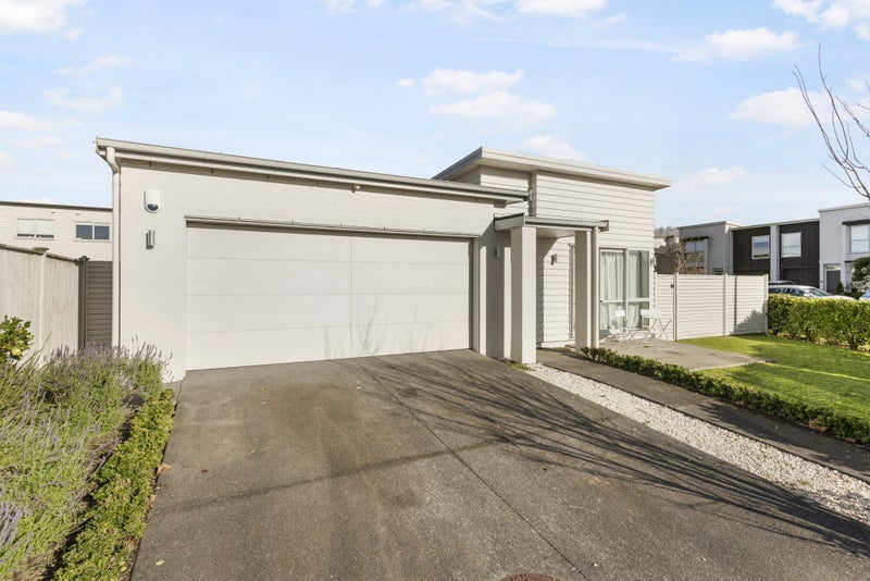 30 Costa Viva Crescent, Karaka, Papakura - Carousel 15
