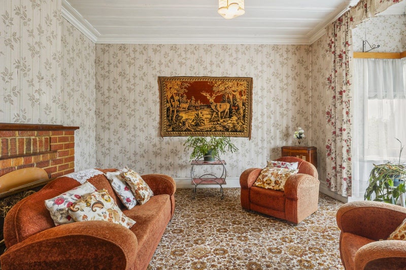 48 Law Street, Caversham, Dunedin - Carousel 2