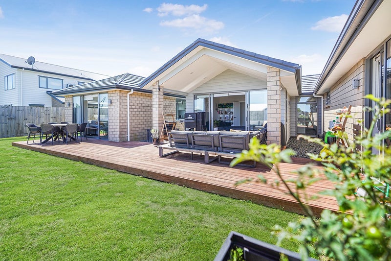 8 Ekara Road, Flagstaff, Hamilton - Carousel 2