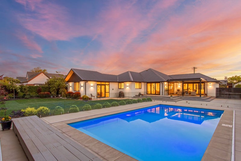 10 Penhelig Place, Burnside, Christchurch - Carousel 1