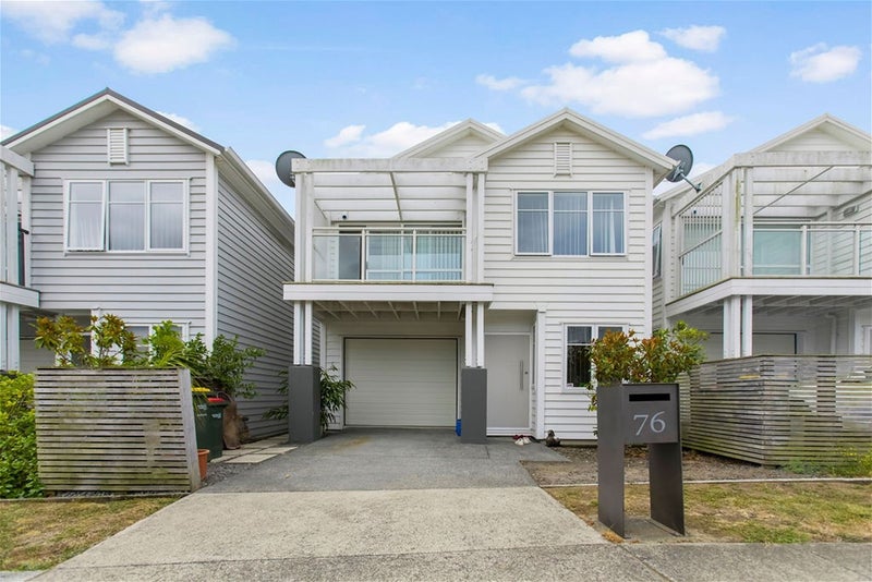 76 Arrowsmith Drive, Flat Bush, Auckland - Carousel 1