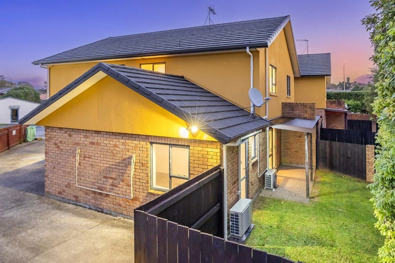 1/4 Charlenne Close, Ranui, Auckland - Carousel 2