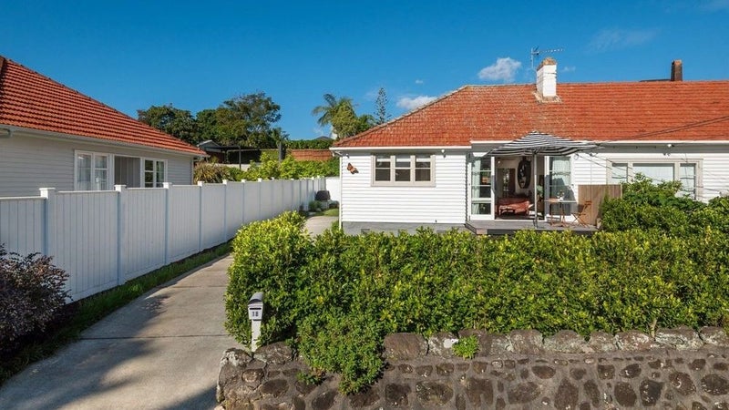 18 Derby Street, Devonport, Auckland - Carousel 1
