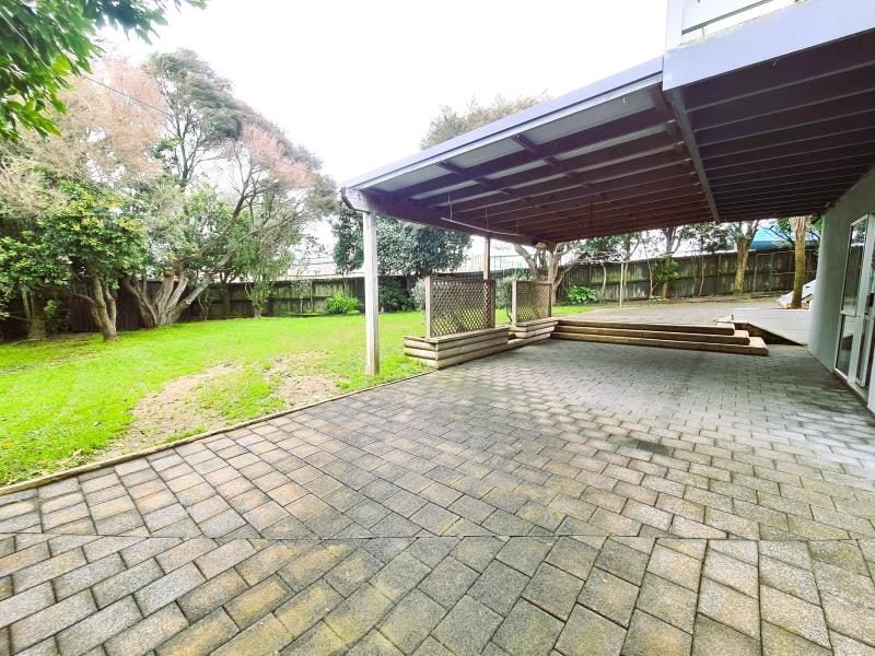 10 Yarra Place, Botany Downs, Auckland - Carousel 2
