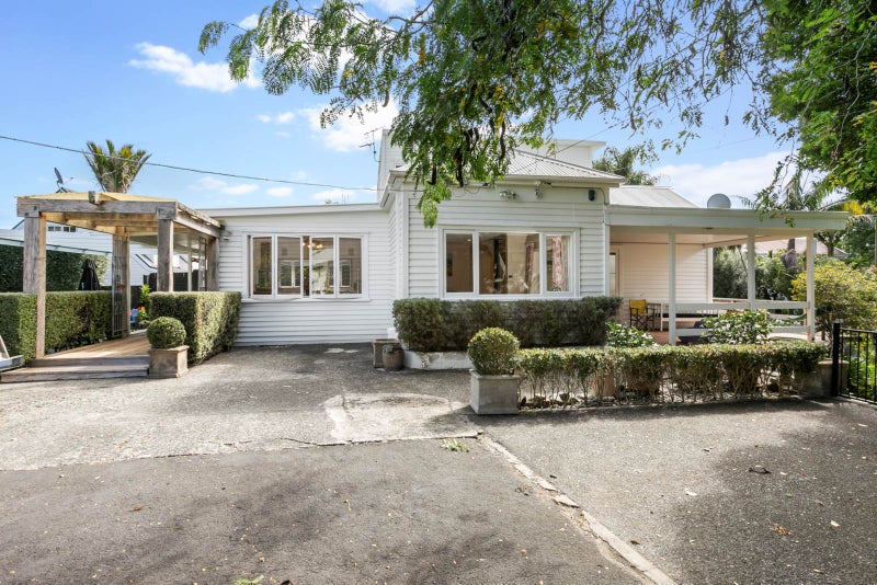 3 Wellgarth Street, Sandringham, Auckland - Carousel 2