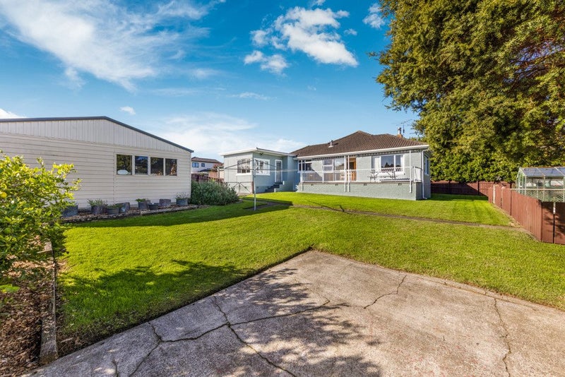 156 Hill Road, Manurewa, Auckland - Carousel 1