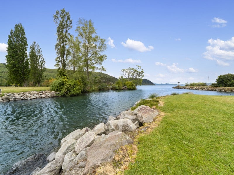 5 Kanuka Grove, Kinloch, Taupo - Carousel 21