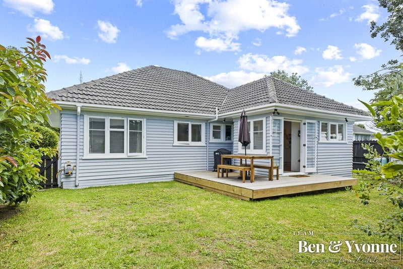 37A Coral Crescent, Panmure, Auckland - Carousel 1