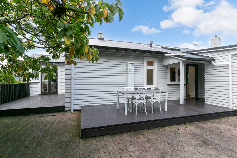 30 Izard Road, Khandallah, Wellington - Carousel 2