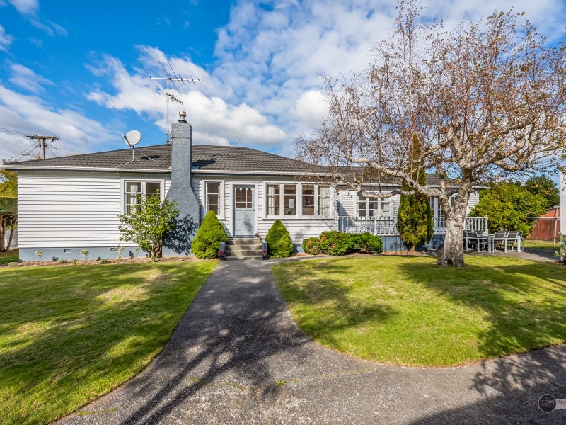 6 Edwin Street, Belmont, Lower Hutt - Carousel 2