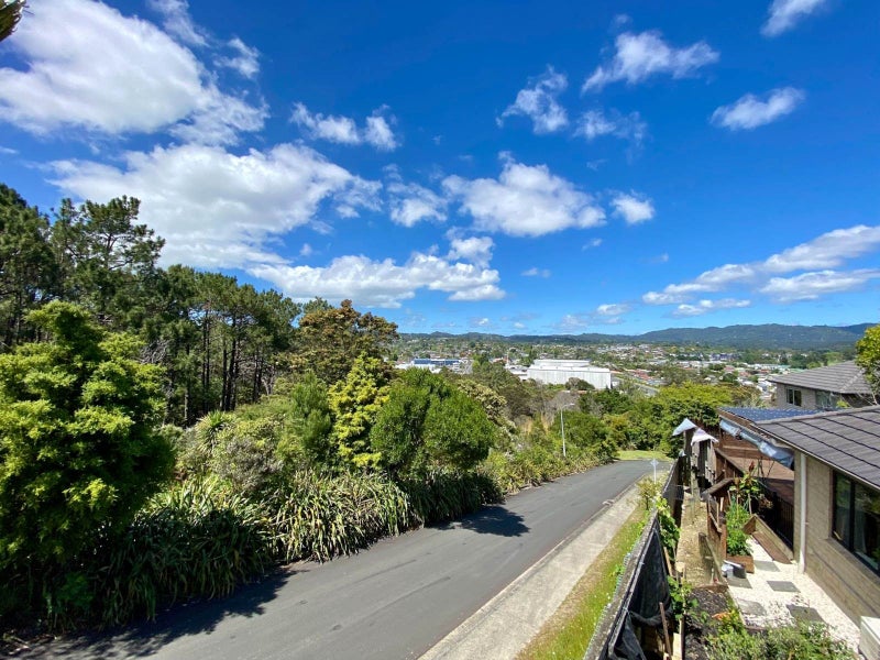 89 Rangeview Road, Sunnyvale, Auckland - Carousel 16