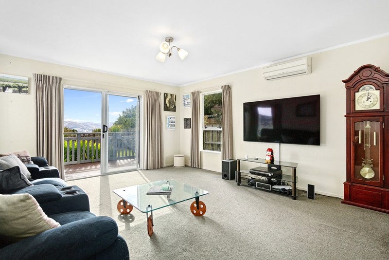 102 Stewart Drive, Newlands, Wellington - Carousel 2