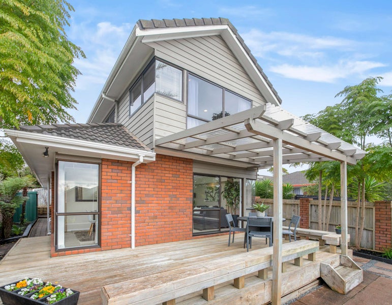 90A Simmental Crescent, Somerville, Manukau - Carousel 1