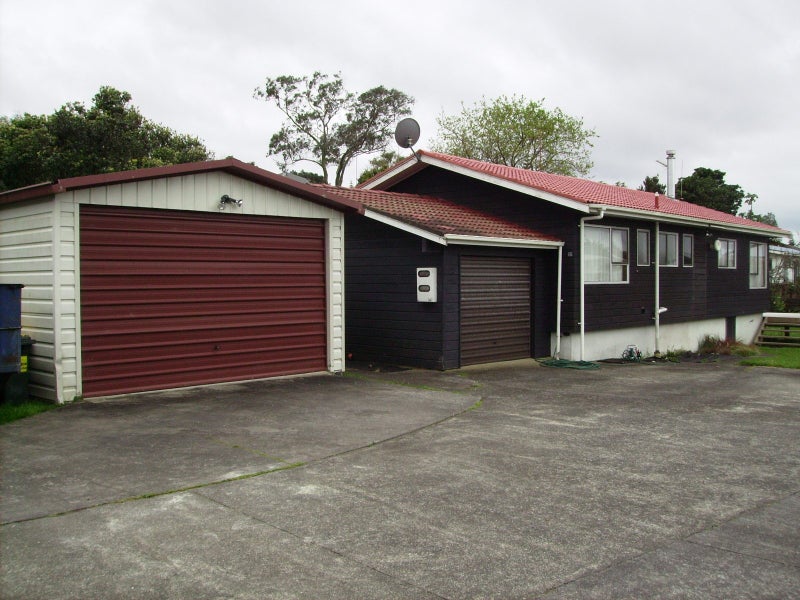 17 Mannering Place, Hillcrest, Auckland - Carousel 2