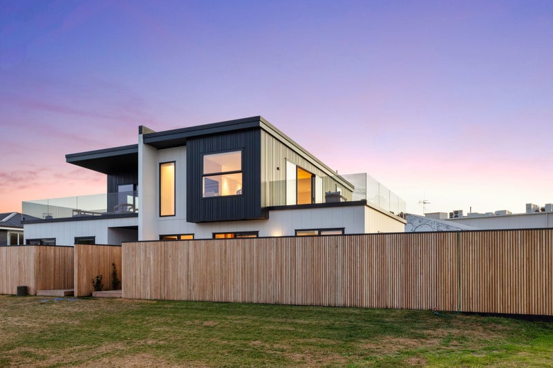 12 Pitau Road, Mount Maunganui, Mount Maunganui - Carousel 1