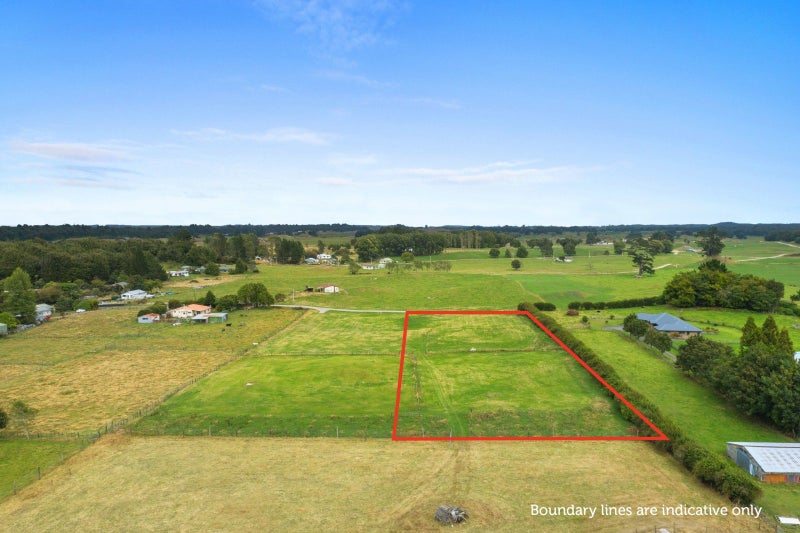 61 Karamu Crescent, Wainuiomata, Lower Hutt - Carousel 1