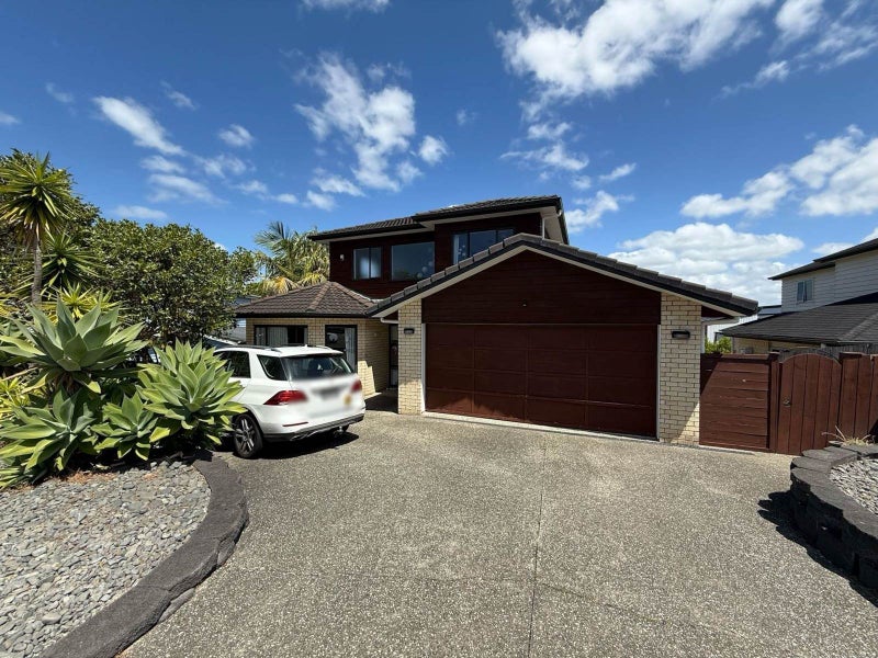 11 Catlins Place, Fairview Heights, Auckland - Carousel 21
