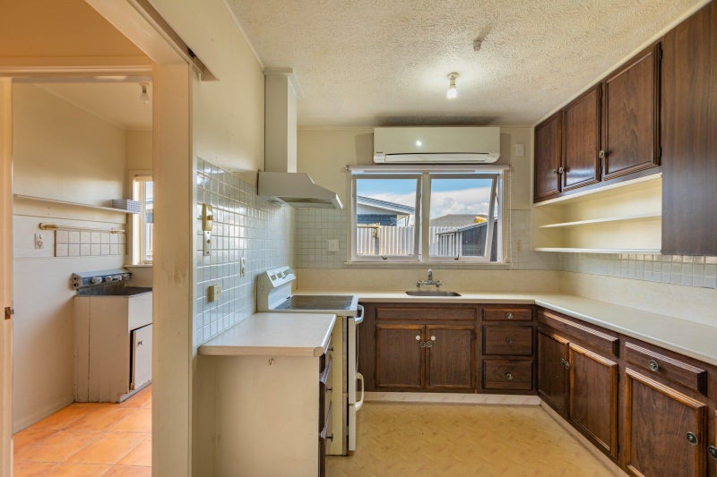 13A Dunn Place, Pirimai, Napier - Carousel 1