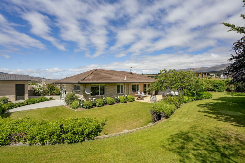 32 Missy Crescent, Mount Pisa - Carousel 2