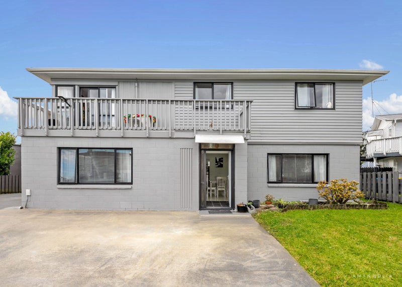 13 Bodi Place, Te Atatu South, Auckland - Carousel 2