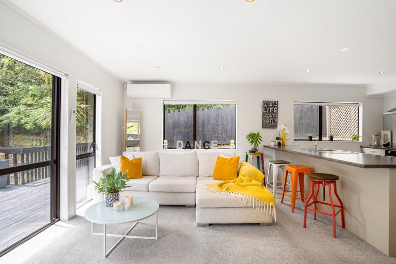 2/36 James Street, Bayview, Auckland - Carousel 23