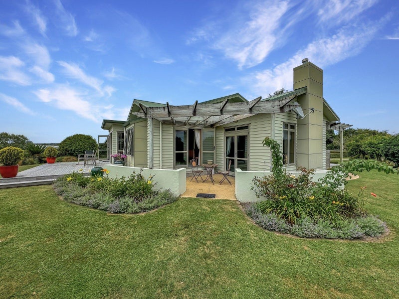 215 Black Road, Te Puke - Carousel 35