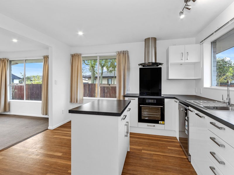 2/9C Lydbury Place, Parklands, Christchurch - Carousel 2