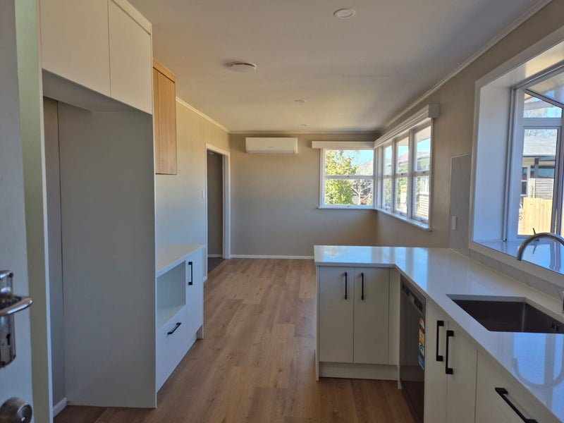 34 Fenwick Crescent, Hillcrest, Hamilton - Carousel 2