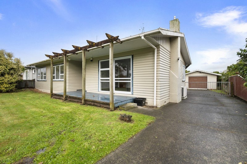 22 Waterloo Crescent, Hokowhitu, Palmerston North - Carousel 2