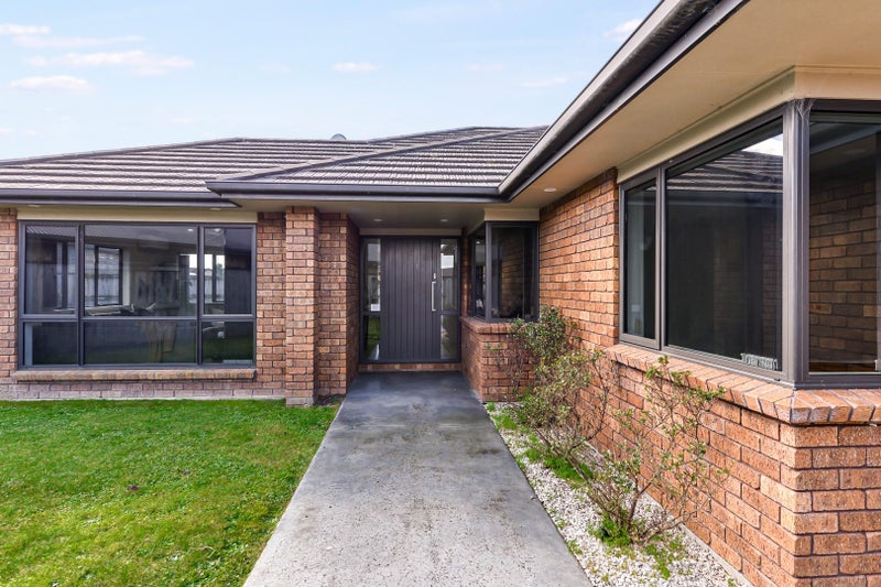 8 Mosslea Court, Rototuna North, Hamilton - Carousel 2