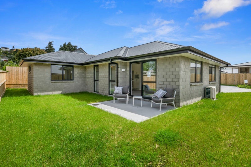 11 Te Rehutai Rise, Welcome Bay, Tauranga - Carousel 1
