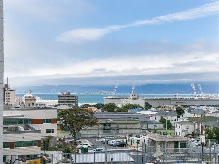 13/127 Molesworth Street, Thorndon, Wellington - Carousel 19