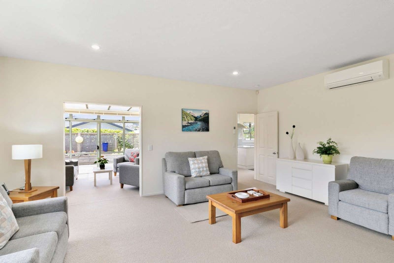 30 Ring Lane, Paparangi, Wellington - Carousel 2
