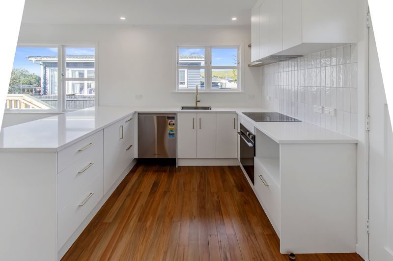 72 Muir Avenue, Mangere Bridge, Auckland - Carousel 2