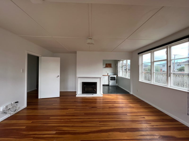 10 Hewer Crescent, Naenae, Lower Hutt - Carousel 2