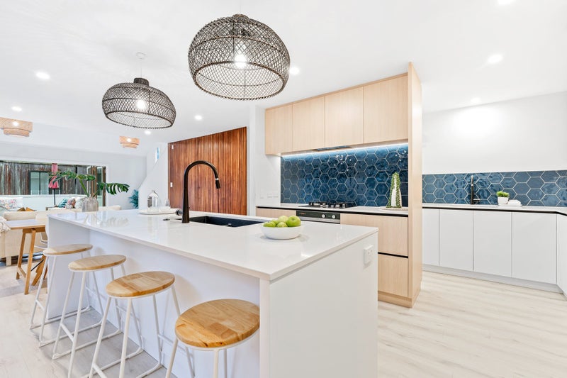 1/68 Braemar Road, Castor Bay, Auckland - Carousel 2